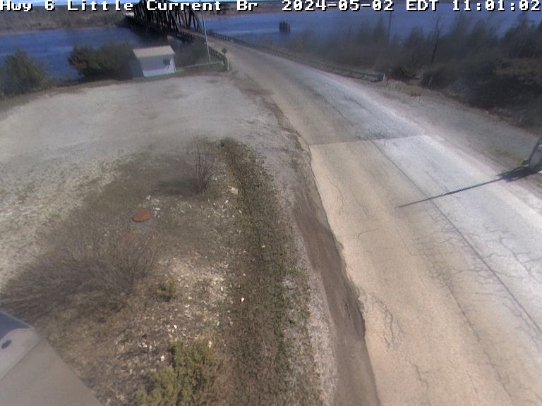 Traffic Cam Highway 6 near Little Current - North Player