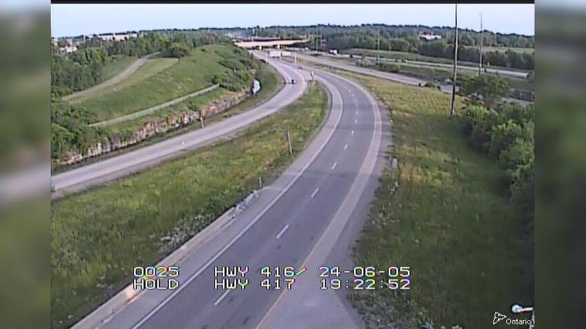 Traffic Cam Nepean: HWY 416 NB RAMP TO HWY 417 EAST Player