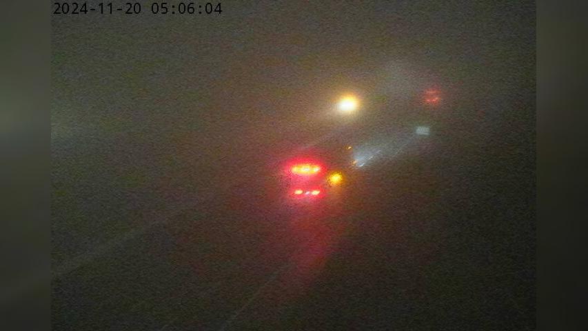 London: Highway 401 near Veterans Memorial Pkwy Traffic Camera