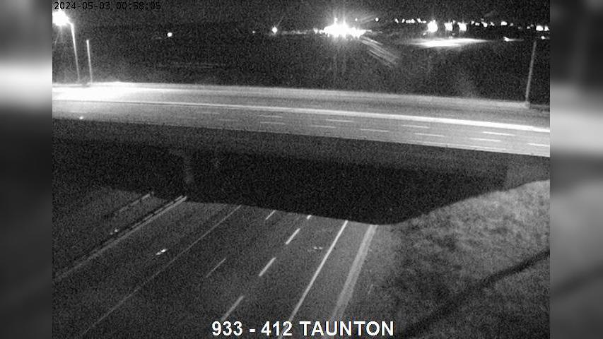 Traffic Cam Whitby: 412 Near Taunton Road Player