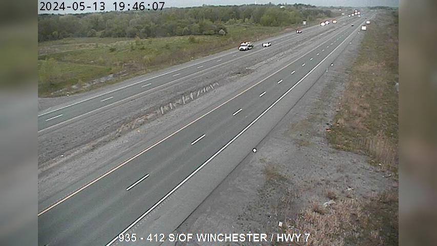 Traffic Cam Whitby: 412 South of Winchester Road Player