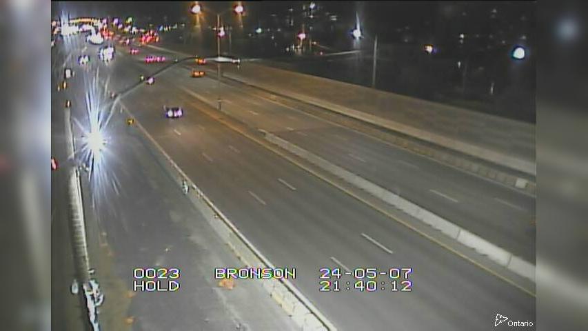 (Old) Ottawa: HWY 417 NEAR BRONSON AVENUE Traffic Camera