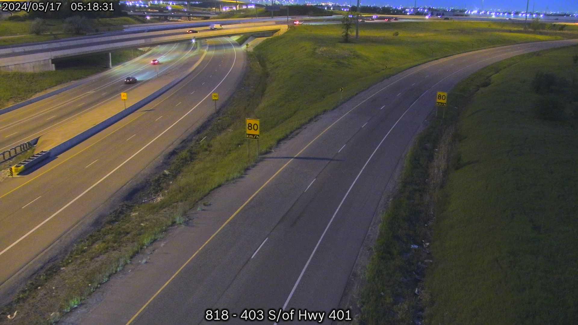 Traffic Cam Mississauga: Highway 403 south of Highway 401 Player