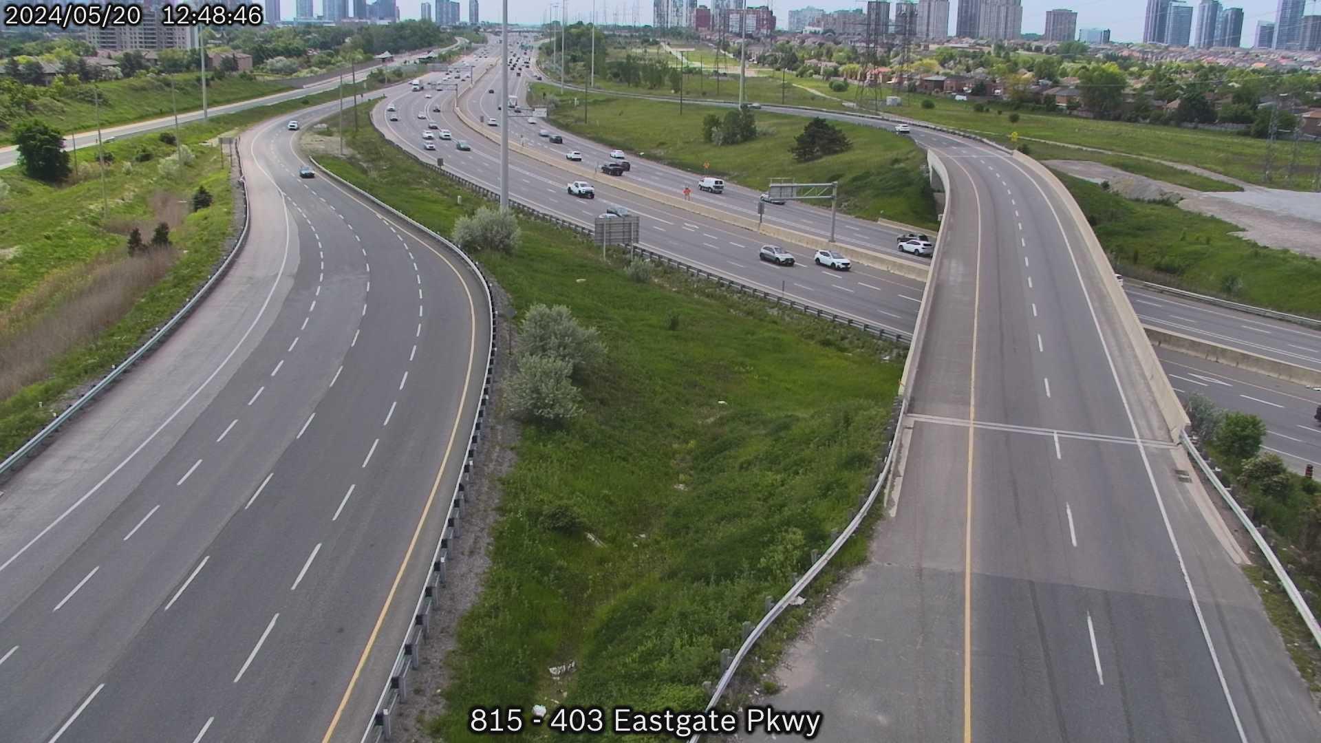 Traffic Cam Mississauga: Highway 403 near Eastgate Parkway Player
