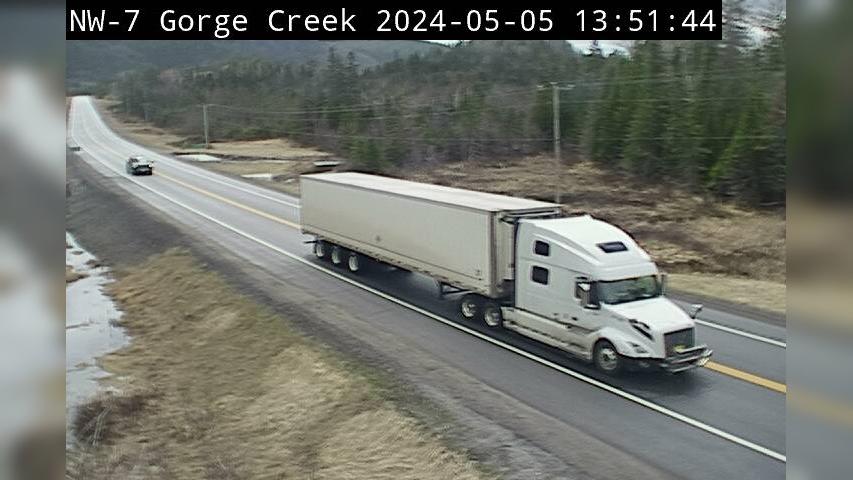 Traffic Cam Greenstone: Highway 11 near Gorge Creek Rd Player