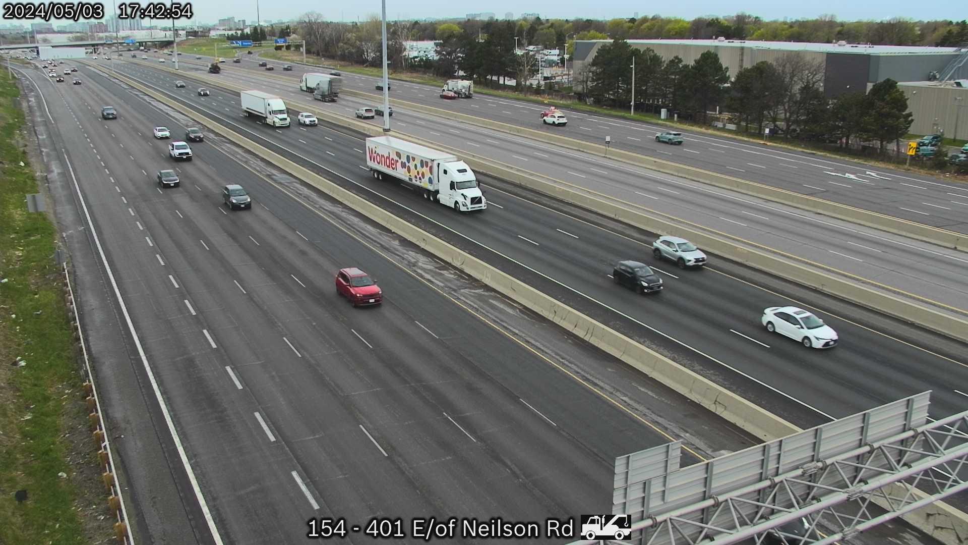 Traffic Cam Scarborough: Highway 401 east of Neilson Road Player