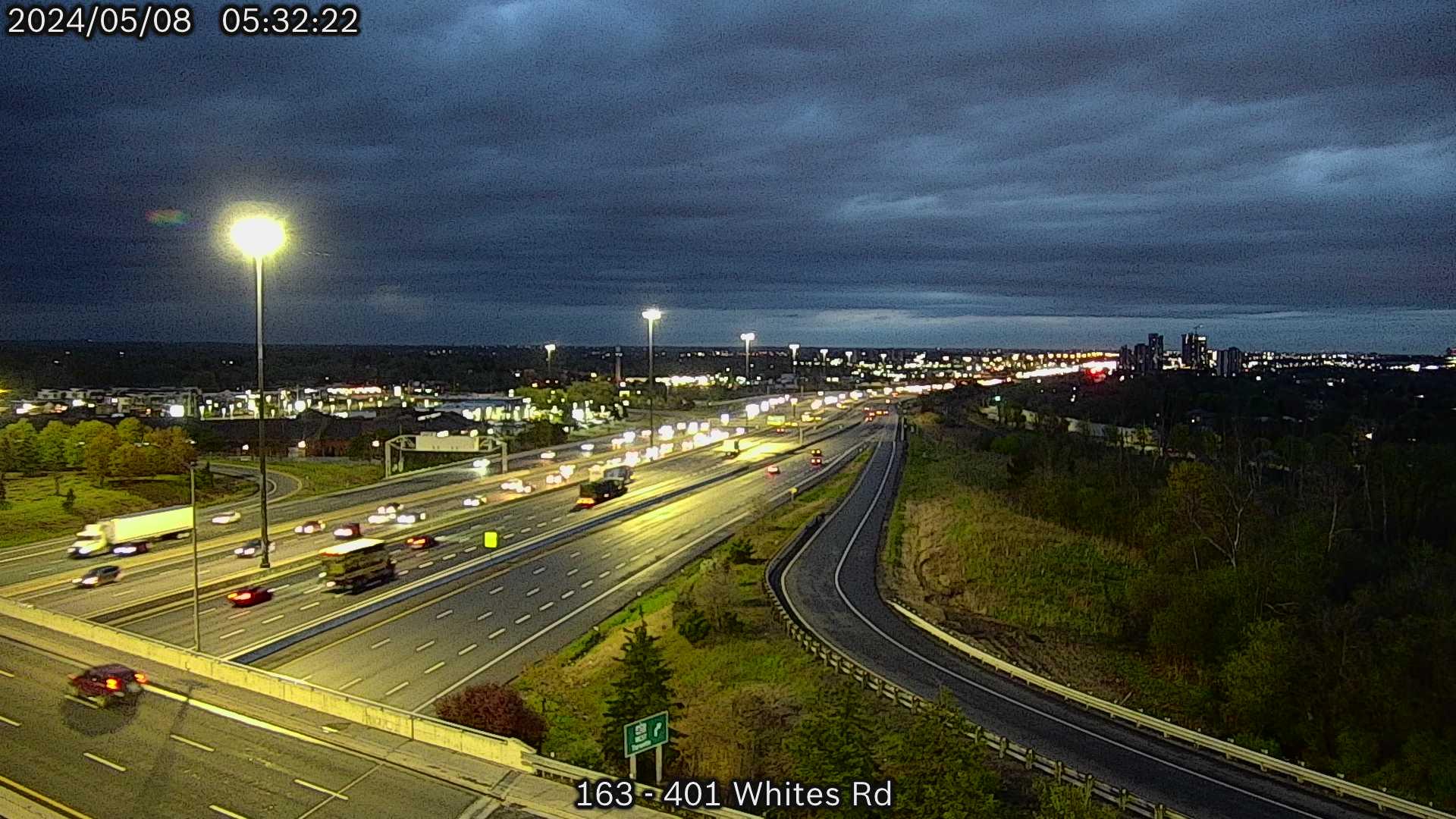 Traffic Cam Pickering: Highway 401 near Whites Road Player
