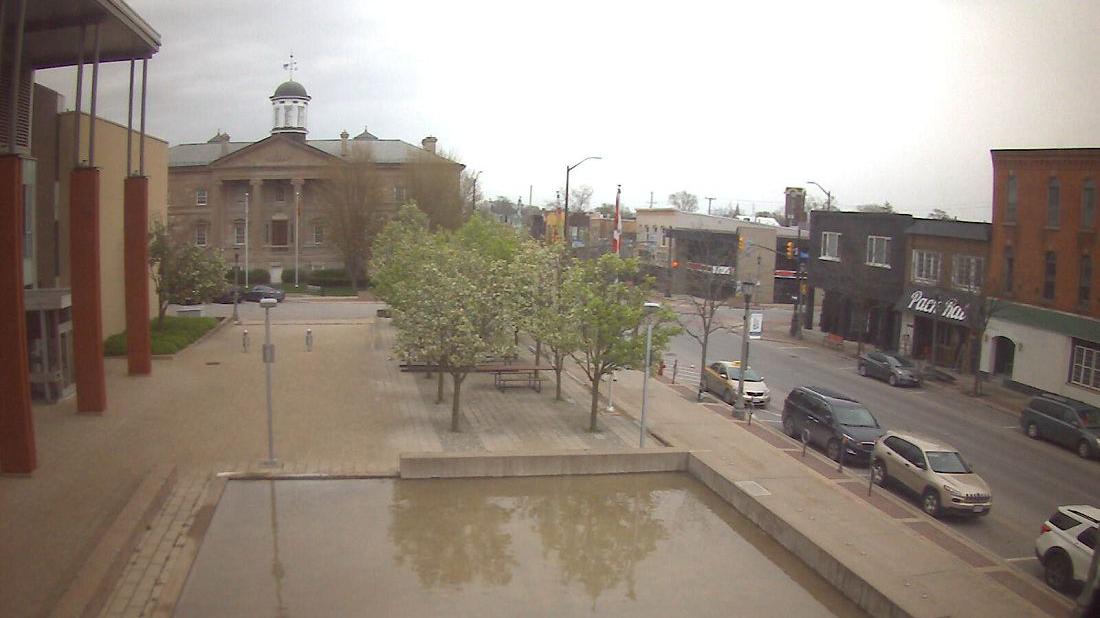 Traffic Cam Welland: Live - Civic Square Webcam Southern Player