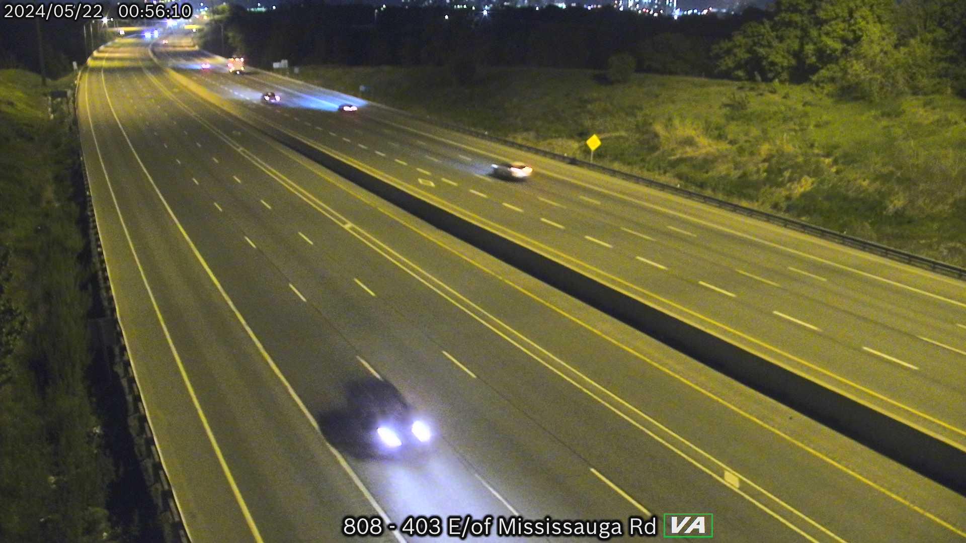 Traffic Cam Mississauga: Highway 403 near East of - Rd Player
