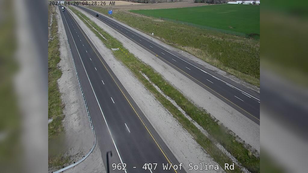 Traffic Cam Clarington: Highway 407 W of Solina Rd Player