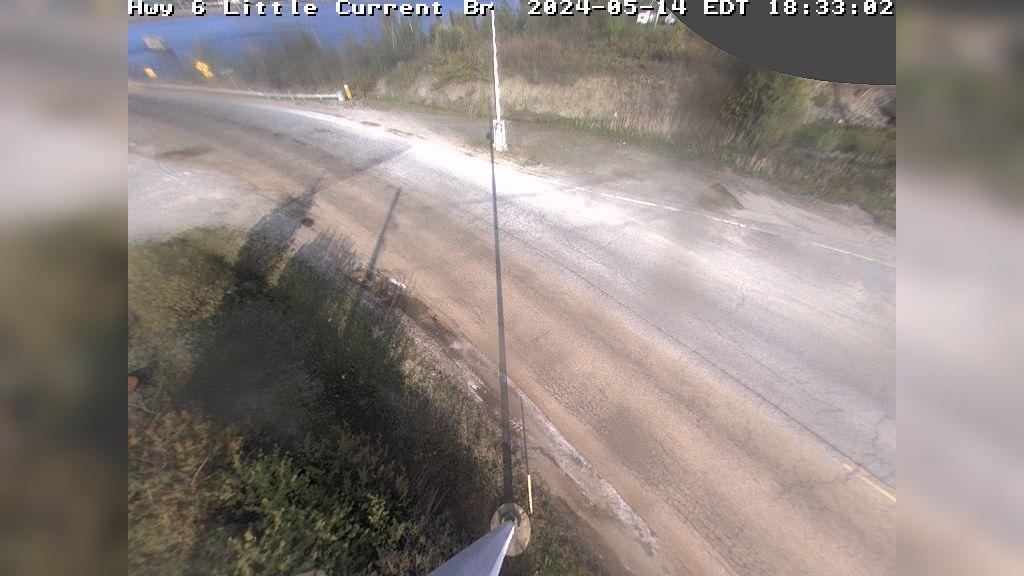 Traffic Cam Northeastern Manitoulin and the Islands: Highway 6 near Little Current Player