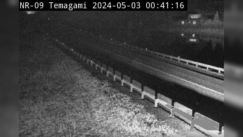Traffic Cam Temagami: Highway 11 near Spruce Dr Player