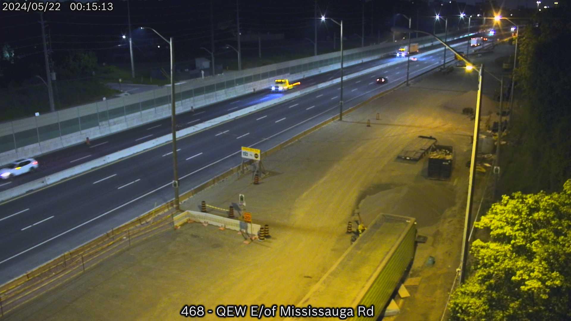 Traffic Cam Cooksville: QEW between Mississauga Road and Highway Player