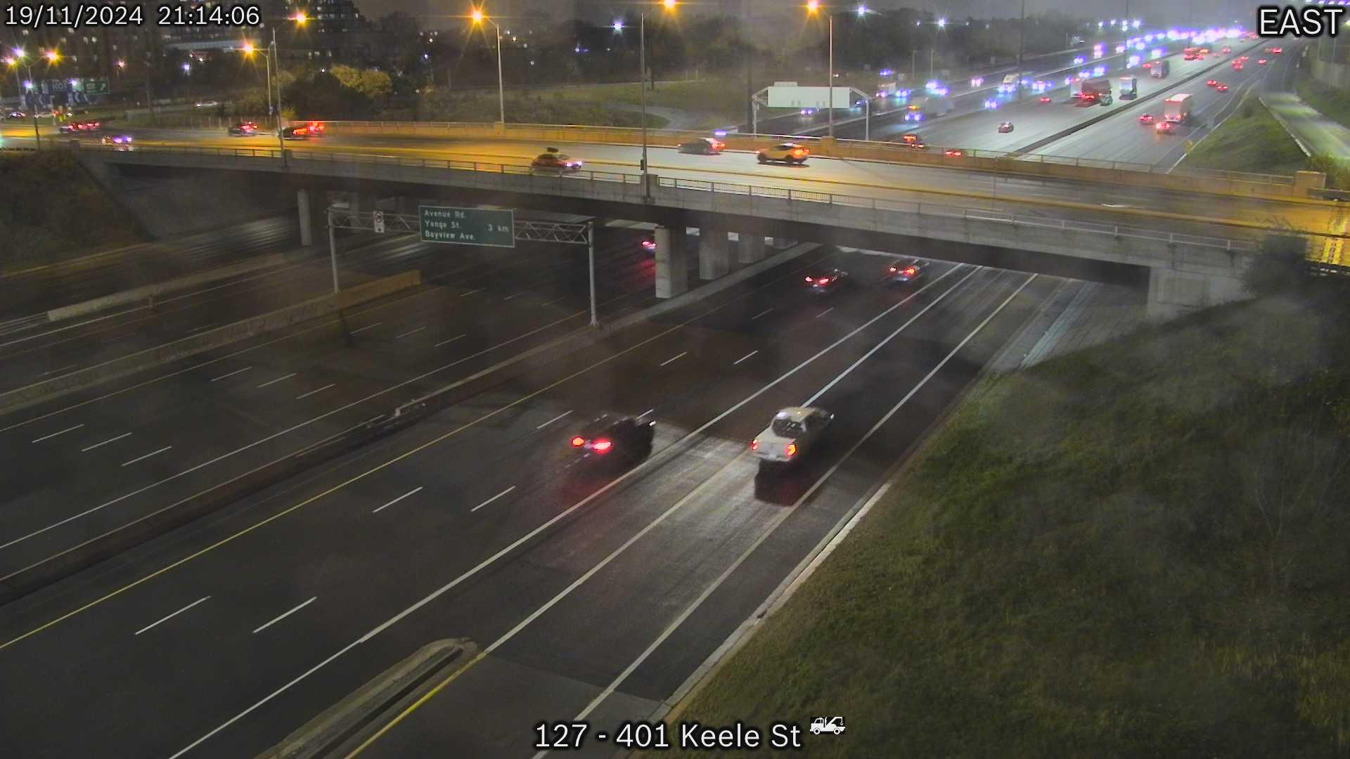 Traffic Cam North Park: Highway 401 near Keele Street Player