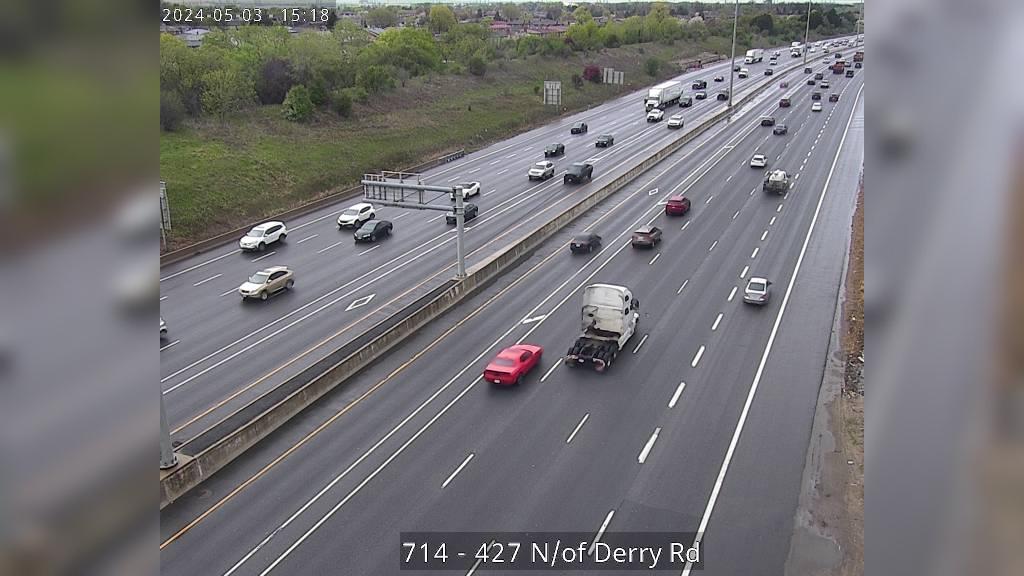 Traffic Cam West Humber-Clairville: Highway 427 North of Derry Road Player