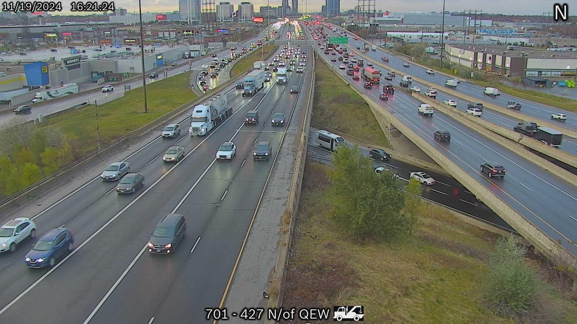 Traffic Cam Etobicoke: Highway 427 North of QEW Player