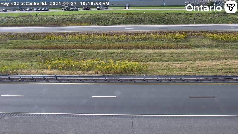 Traffic Cam Adelaide Metcalfe: Highway 402 at Centre Rd Player