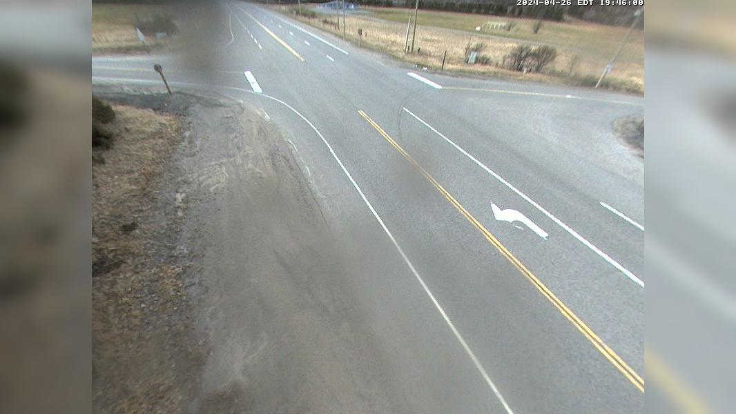 Traffic Cam Unorganized North Algoma: Highway 17 at Highway 552 Player