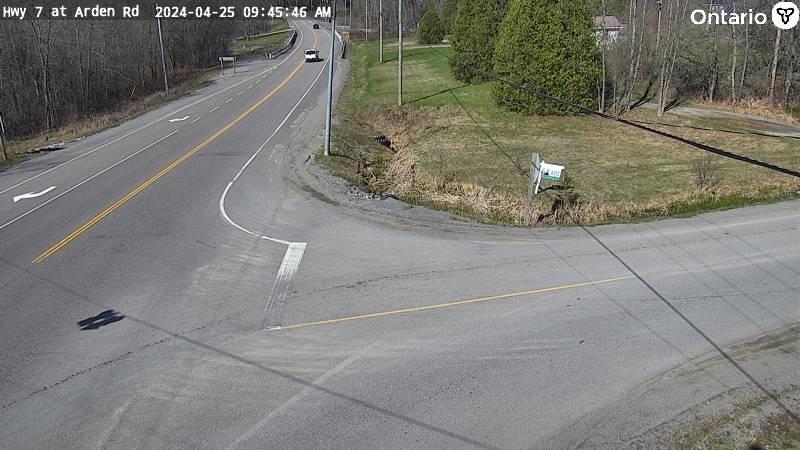 Traffic Cam Central Frontenac: Highway 7 at Arden Rd Player