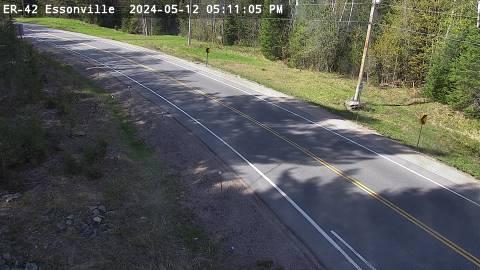 Traffic Cam Highlands East: Highway 118 West of Essonville Line Player