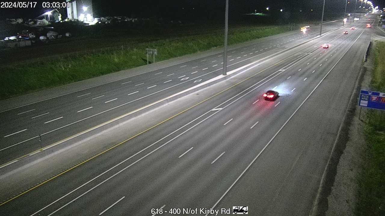 Traffic Cam Vaughan: Highway 400 north of Kirby Road Player