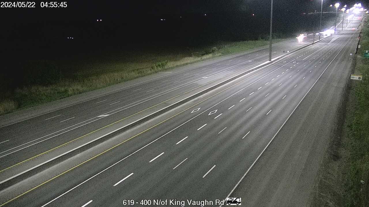 Traffic Cam Vaughan: Highway 400 south of King - Road Player