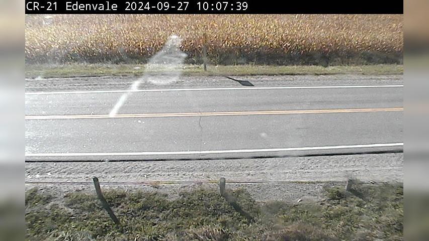 Traffic Cam Springwater: Highway 26 near Horseshoe Valley Rd Player