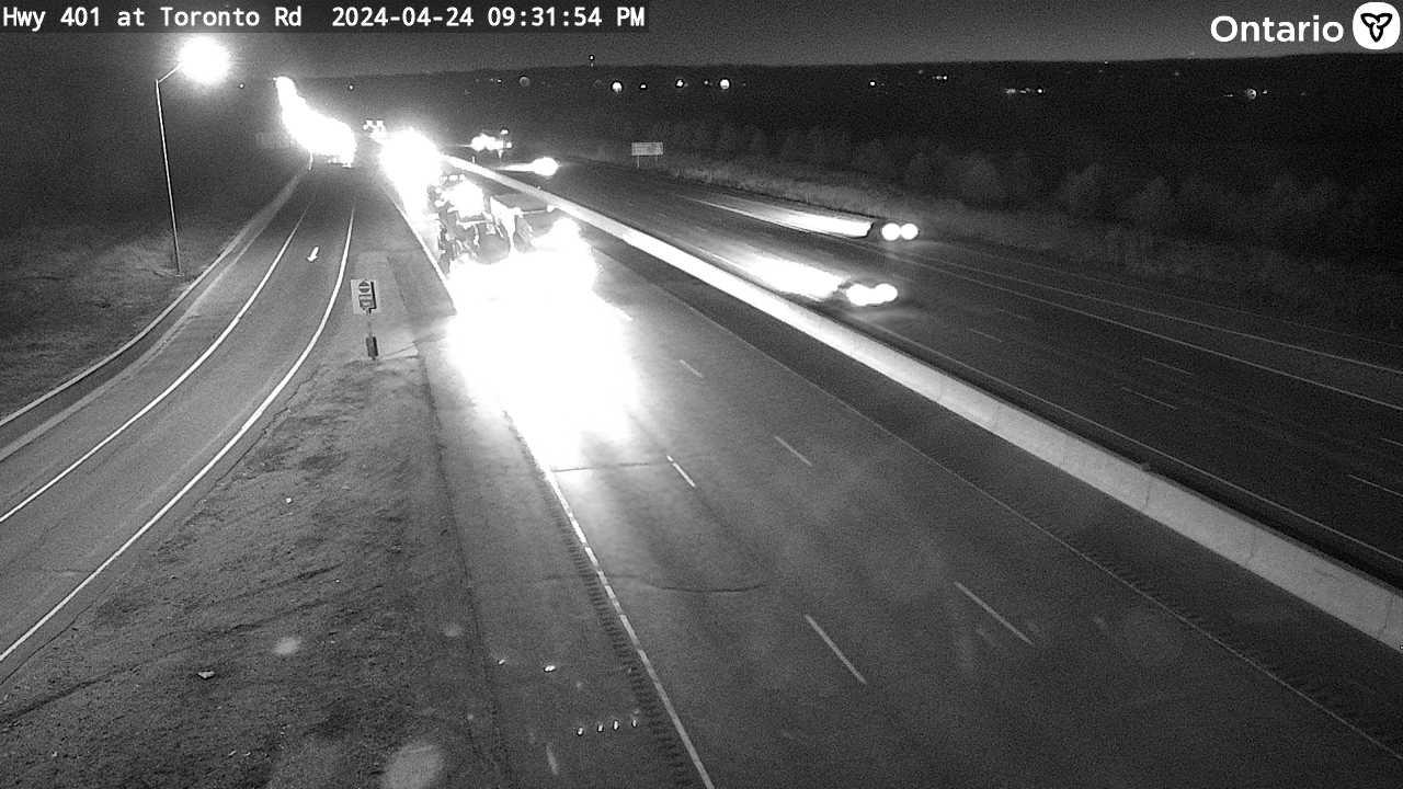Traffic Cam Port Hope: Highway 401 at Toronto Rd Player