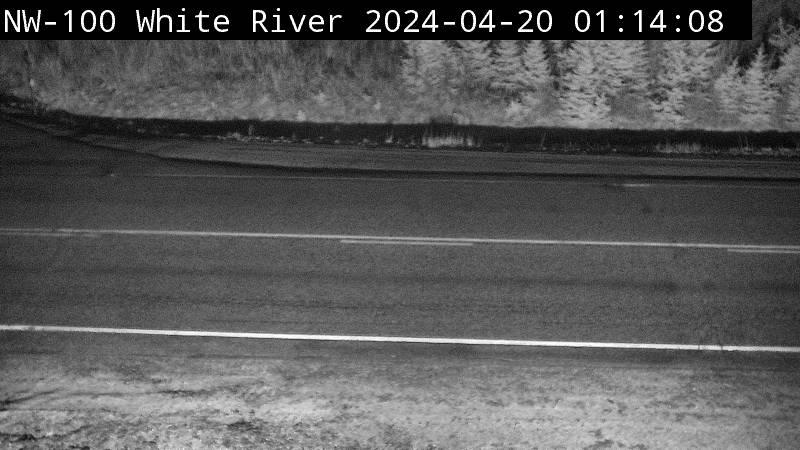 Traffic Cam Unorganized Thunder Bay District: Highway 17 near White River Player