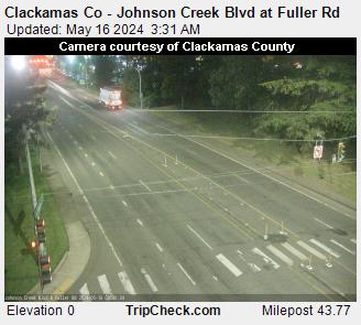 Traffic Cam Clackamas Co - Johnson Creek Blvd at Fuller Rd Player