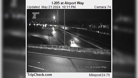 Traffic Cam Portland: I-205 at Airport Way Player