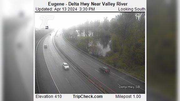 Traffic Cam Eugene: Delta Hwy Near Valley River Player