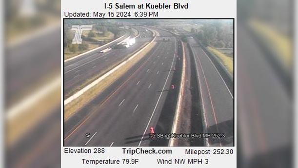 Traffic Cam Salem: I-5 - at Kuebler Blvd Player