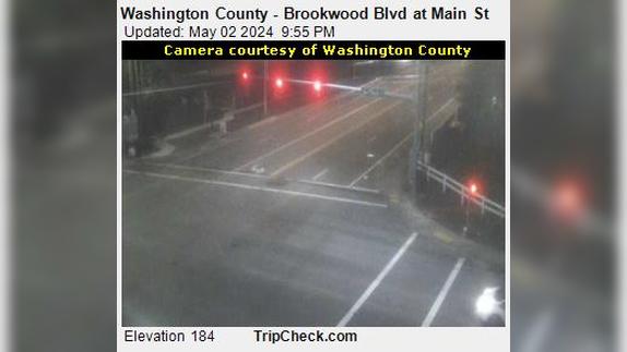 Traffic Cam Hillsboro: Washington County - Brookwood Blvd at Main St Player