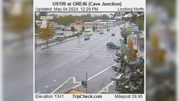 Cave Junction: US 199 at ORE46 Traffic Camera