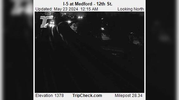 Traffic Cam Medford: I-5 at - 12th St Player