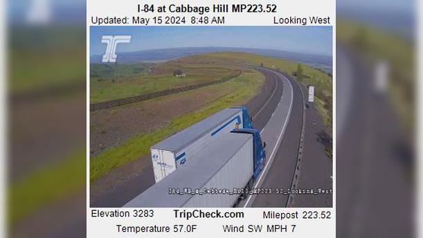 Traffic Cam Umatilla: I-84 at Cabbage Hill MP223.52 Player