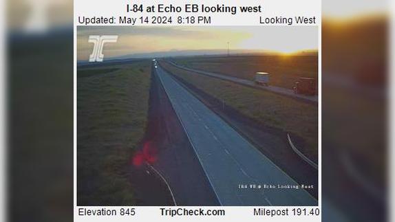 Traffic Cam Echo: I-84 at - EB looking west Player