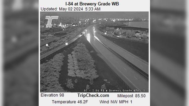 Traffic Cam The Dalles: I-84 at Brewery Grade WB Player