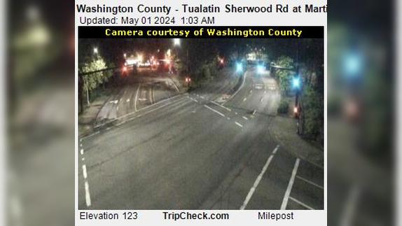 Traffic Cam Tualatin: Washington County - Sherwood Rd at Martinazzi Ave Player