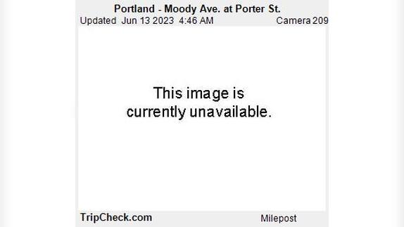 Portland: Moody Ave. at Porter St Traffic Camera
