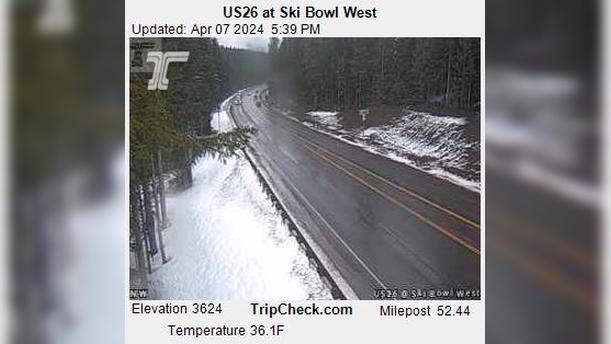 Traffic Cam Government Camp: US26 at Ski Bowl West Player