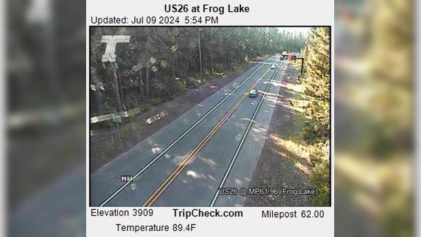 Traffic Cam Clackamas: US26 at Frog Lake Player