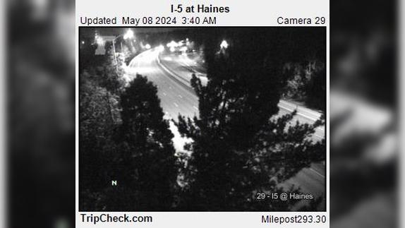 Traffic Cam Portland: I-5 at Haines Player