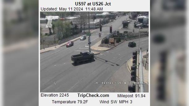 Metolius: US 97 at US 26 Jct Traffic Camera