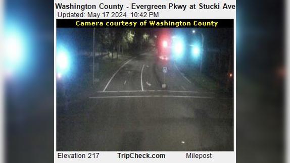 Traffic Cam Hillsboro: Washington County - Evergreen Pkwy at Stucki Ave Player