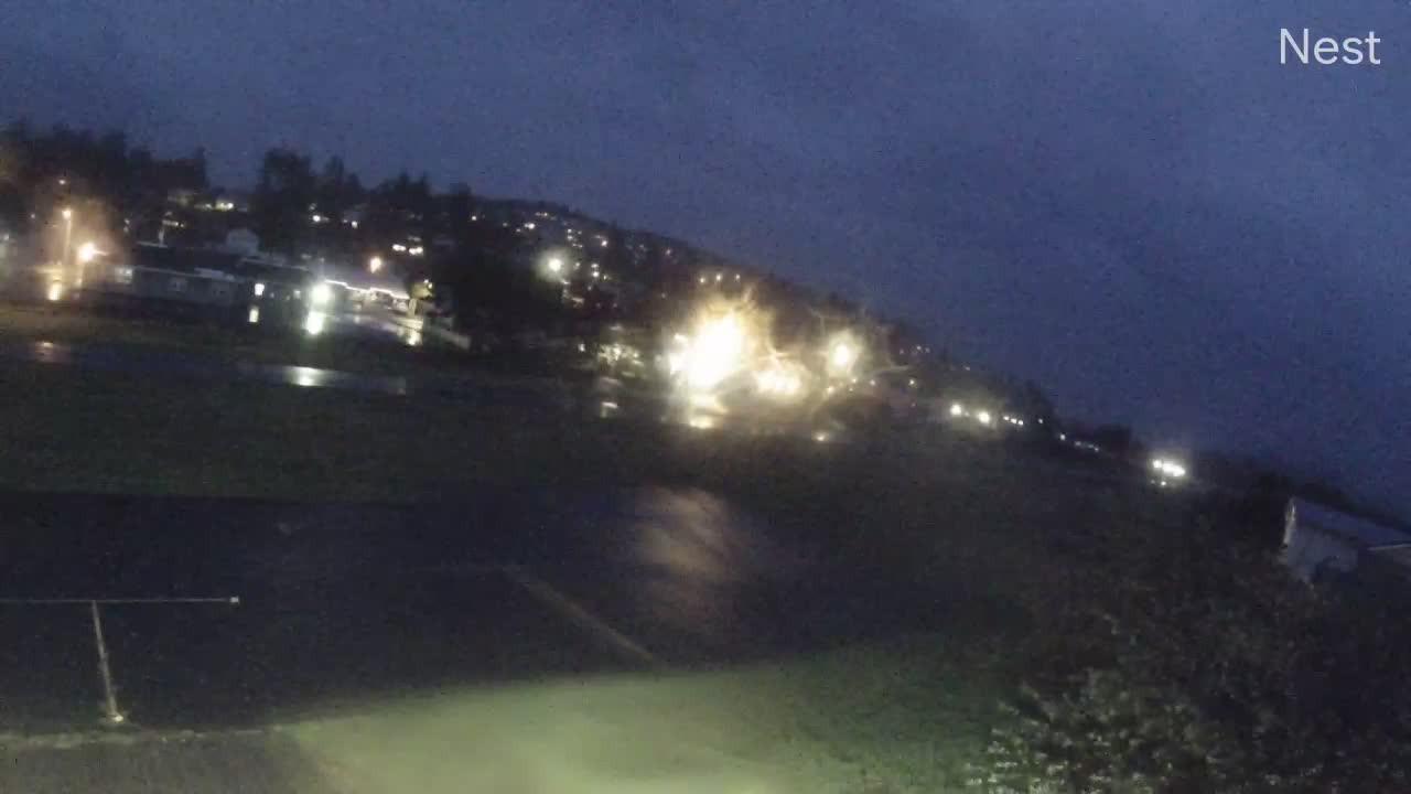 Traffic Cam Pacific City › South: Pacific City State Airport-PFC Player