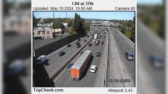 Portland: I-84 at 37th Traffic Camera