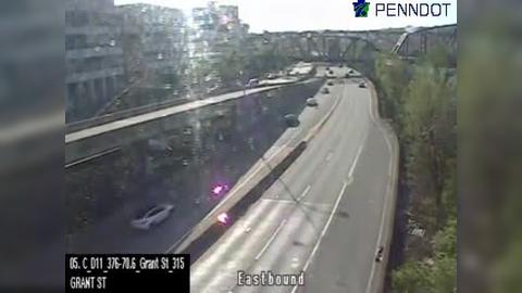 Traffic Cam Downtown: I-376 @ EXIT 71A (GRANT ST) Player