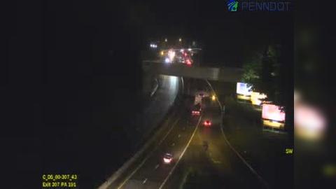Traffic Cam Stroudsburg: I-80 @ EXIT 307 (PA 611 PARK AVE) Player